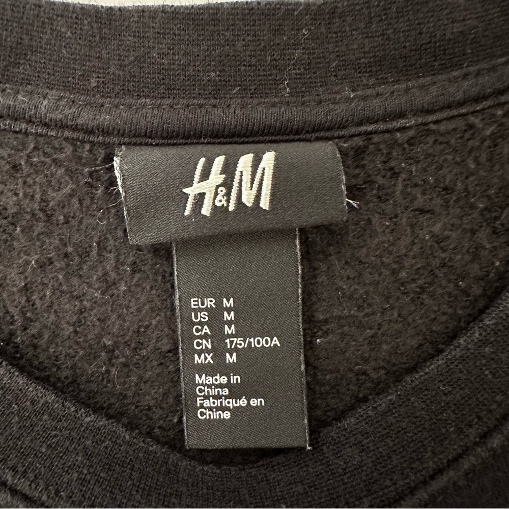 H&M Black Crewneck Sweater with Graphic Print - Picture 4 of 13